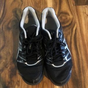 Women’s Volleyball Shoes size 11